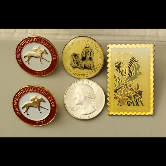 Lot of 4 vintage pins - Picture 1 of 5